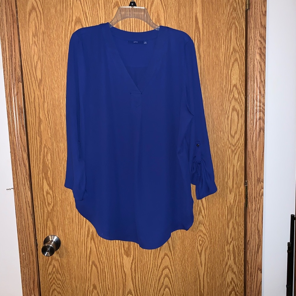 Women’s Apt 9 blouse size XL